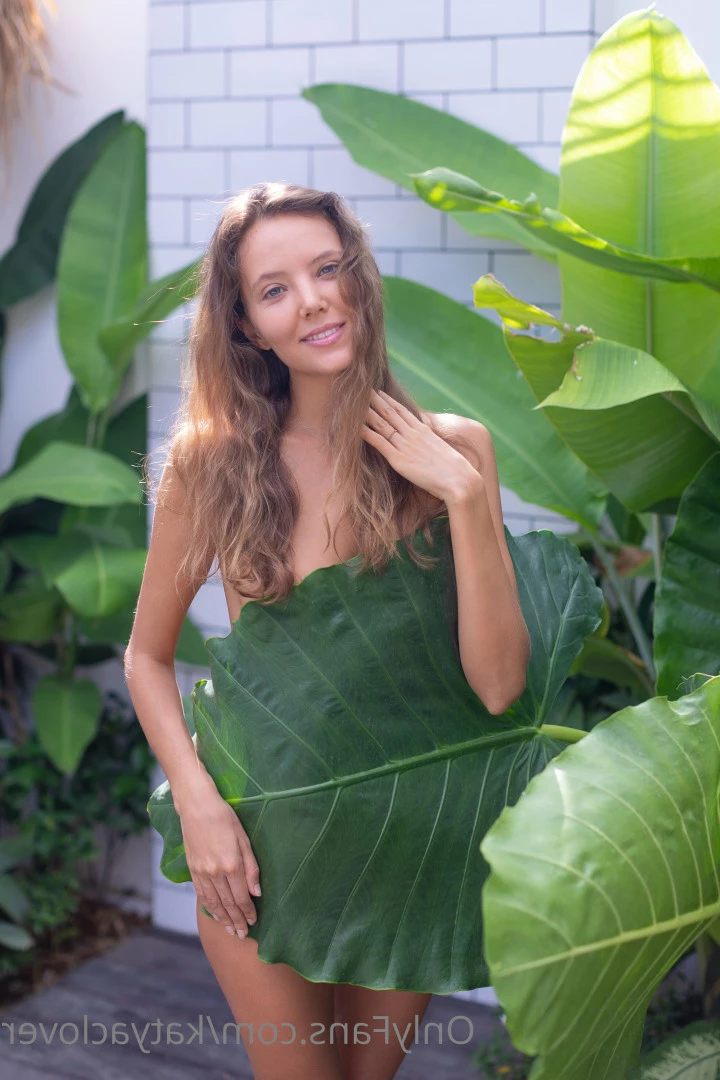 Katya Clover 🍀 natural beauty 💚 [ katyaclover ] Onlyfans leaked photo 9320000 on Hotleaks.tv