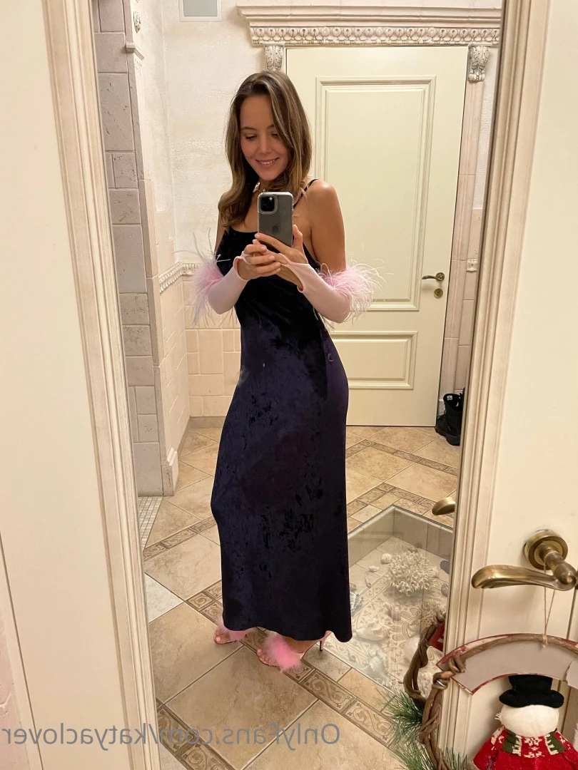 Katya Clover 🍀 natural beauty 💚 [ katyaclover ] Onlyfans leaked photo 9324038 on Hotleaks.tv