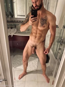 5627553