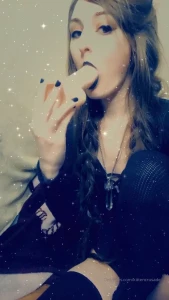 10571045