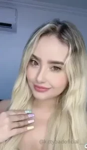 10571042