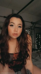 5617568