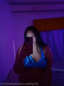 5669827