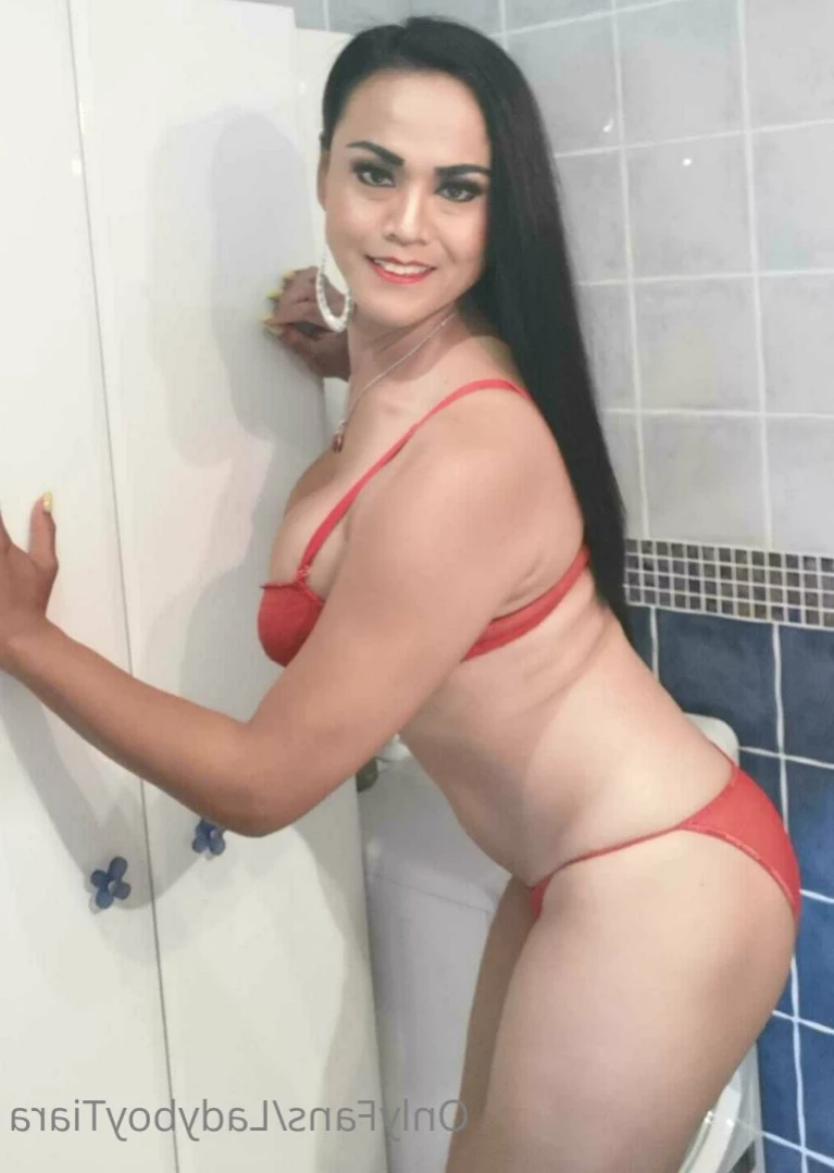 🦋 Ladyboy TS Tiara 🦋 [ ladyboytiara ] Onlyfans leaked photo 11146959 on Hotleaks.tv