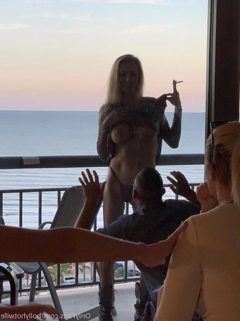 hollyhotwife Onlyfans leaked photo 491442 on Hotleaks.tv