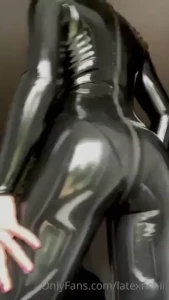 Miss Chill - LATEXnCHILL [ latexnchill ] Onlyfans leaked video 18270376 on Hotleaks.tv