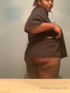  [ honeyecstasy ] Onlyfans leaked video 4675405 on Hotleaks.tv