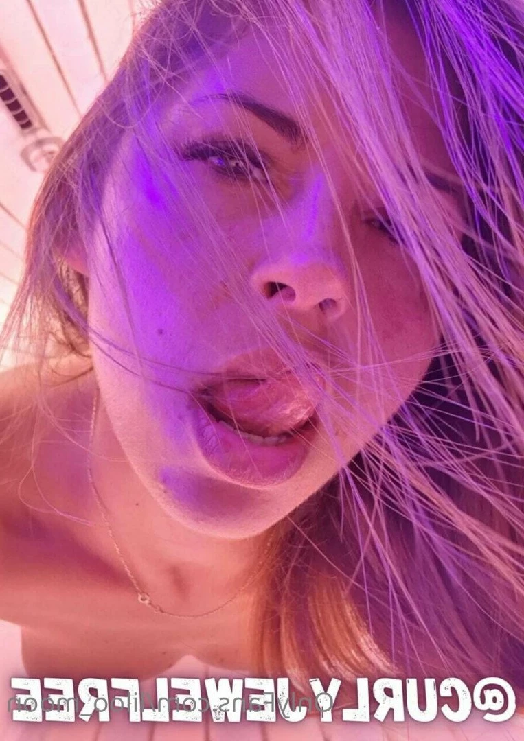 𝐪𝐮𝐞𝐞𝐧 𝐨𝐟 𝐡𝐨𝐭 𝐉𝐎𝐈 😏💦 [ liloo_moon ] Onlyfans leaked photo 5174831 on Hotleaks.tv