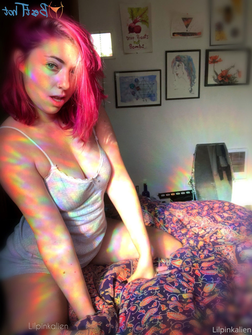Naomi ✨ [ lilpinkalien ] Onlyfans leaked photo 16726259 on Hotleaks.tv
