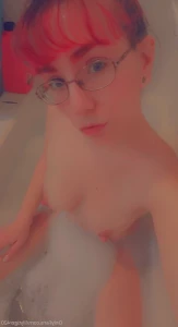5679385