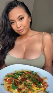 5623953