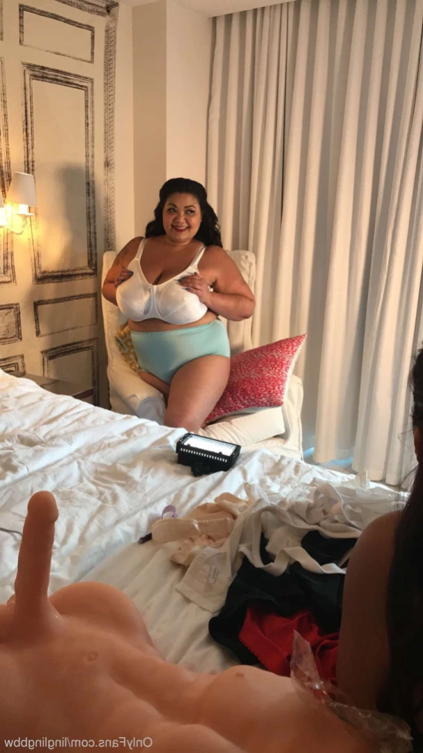 LingLing’s Big Bad Boobies [ linglingbbw ] Onlyfans leaked photo 14717678 on Hotleaks.tv