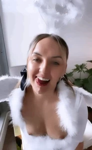EVIE 🌻 𝗡𝗲𝘄 𝘀𝘂𝗯 = 𝗙𝗿𝗲𝗲 🍆 𝗿𝗮𝘁𝗶𝗻𝗴 [ littleeviejones ] Onlyfans leaked video 5183335 on Hotleaks.tv