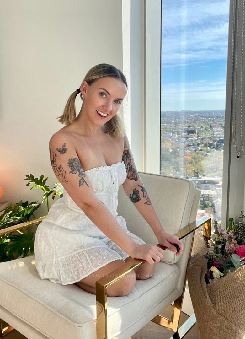 EVIE 🌻 𝗡𝗲𝘄 𝘀𝘂𝗯 = 𝗙𝗿𝗲𝗲 🍆 𝗿𝗮𝘁𝗶𝗻𝗴 [ littleeviejones ] Onlyfans leaked photo 5451454 on Hotleaks.tv