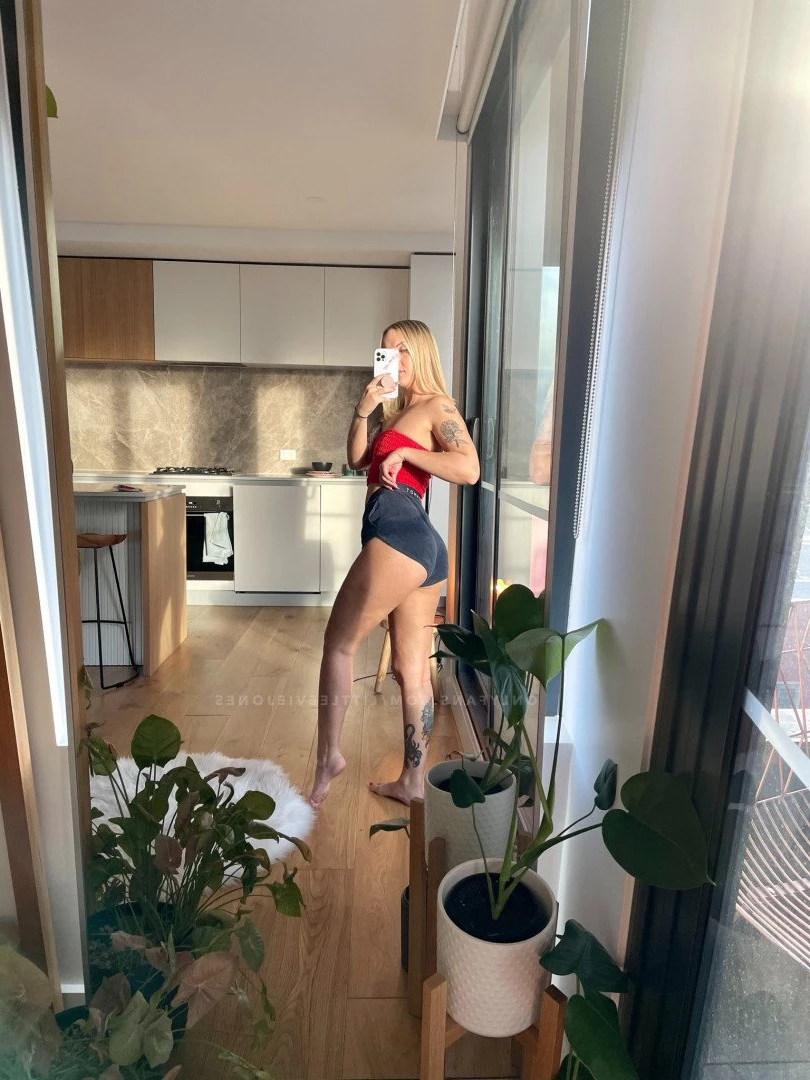 EVIE 🌻 𝗡𝗲𝘄 𝘀𝘂𝗯 = 𝗙𝗿𝗲𝗲 🍆 𝗿𝗮𝘁𝗶𝗻𝗴 [ littleeviejones ] Onlyfans leaked photo 5451542 on Hotleaks.tv