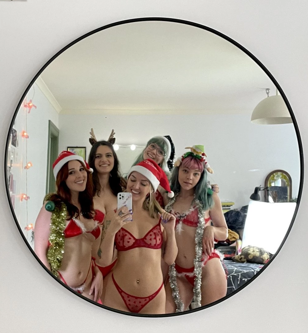 EVIE 🌻 𝗡𝗲𝘄 𝘀𝘂𝗯 = 𝗙𝗿𝗲𝗲 🍆 𝗿𝗮𝘁𝗶𝗻𝗴 [ littleeviejones ] Onlyfans leaked photo 5454653 on Hotleaks.tv