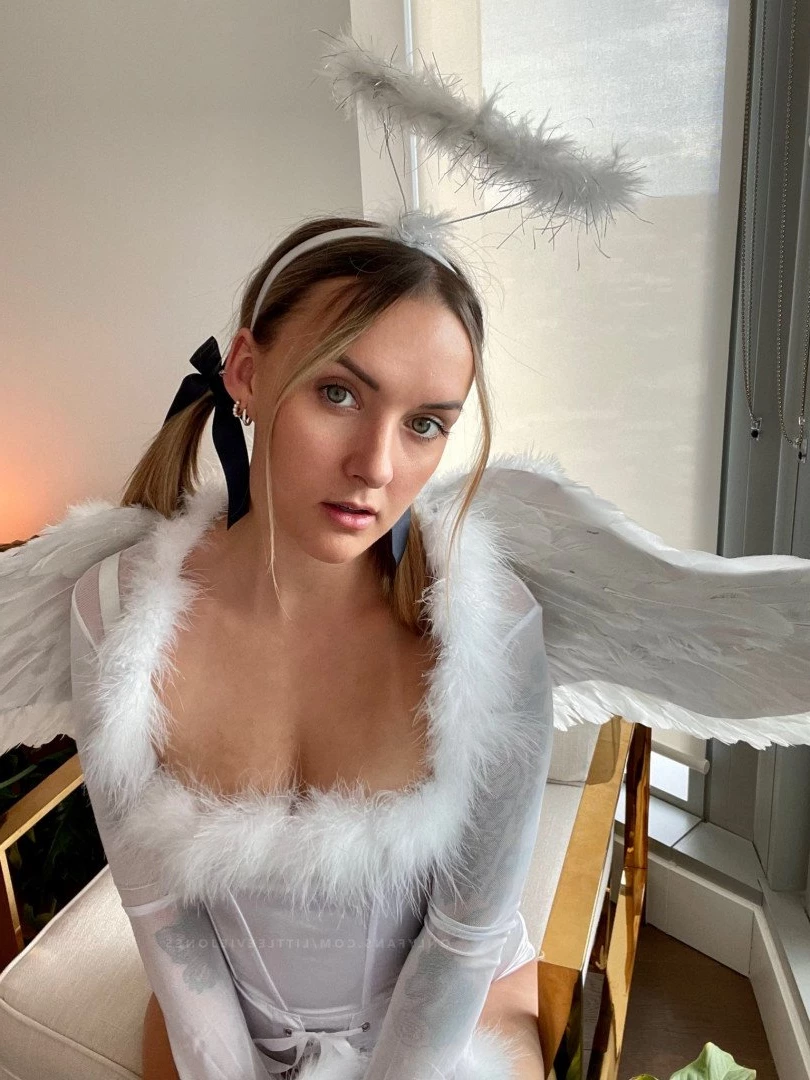 EVIE 🌻 𝗡𝗲𝘄 𝘀𝘂𝗯 = 𝗙𝗿𝗲𝗲 🍆 𝗿𝗮𝘁𝗶𝗻𝗴 [ littleeviejones ] Onlyfans leaked photo 5455814 on Hotleaks.tv