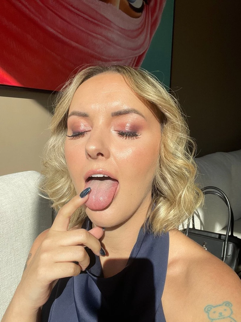EVIE 🌻 𝗡𝗲𝘄 𝘀𝘂𝗯 = 𝗙𝗿𝗲𝗲 🍆 𝗿𝗮𝘁𝗶𝗻𝗴 [ littleeviejones ] Onlyfans leaked photo 5463066 on Hotleaks.tv