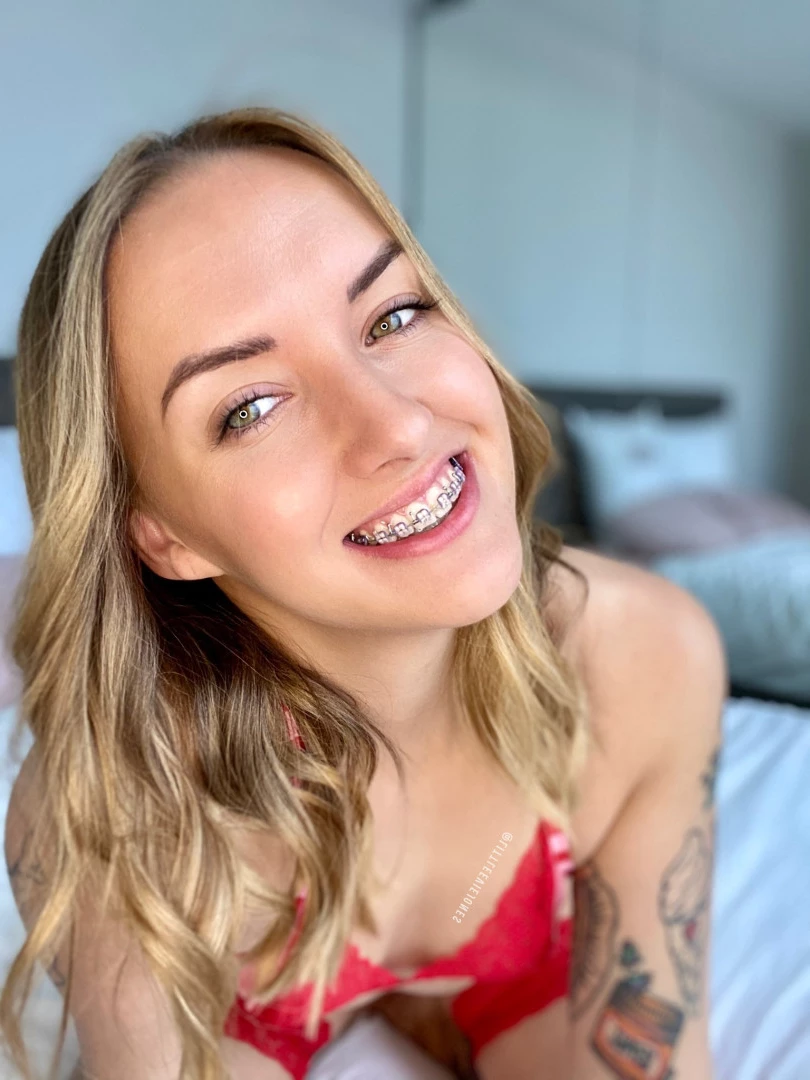 EVIE 🌻 𝗡𝗲𝘄 𝘀𝘂𝗯 = 𝗙𝗿𝗲𝗲 🍆 𝗿𝗮𝘁𝗶𝗻𝗴 [ littleeviejones ] Onlyfans leaked photo 9494335 on Hotleaks.tv
