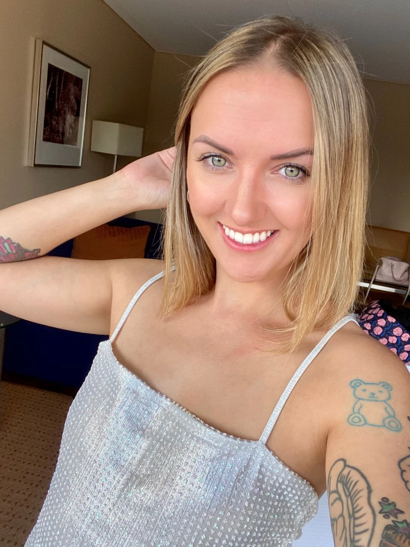 EVIE 🌻 𝗡𝗲𝘄 𝘀𝘂𝗯 = 𝗙𝗿𝗲𝗲 🍆 𝗿𝗮𝘁𝗶𝗻𝗴 [ littleeviejones ] Onlyfans leaked photo 9498682 on Hotleaks.tv