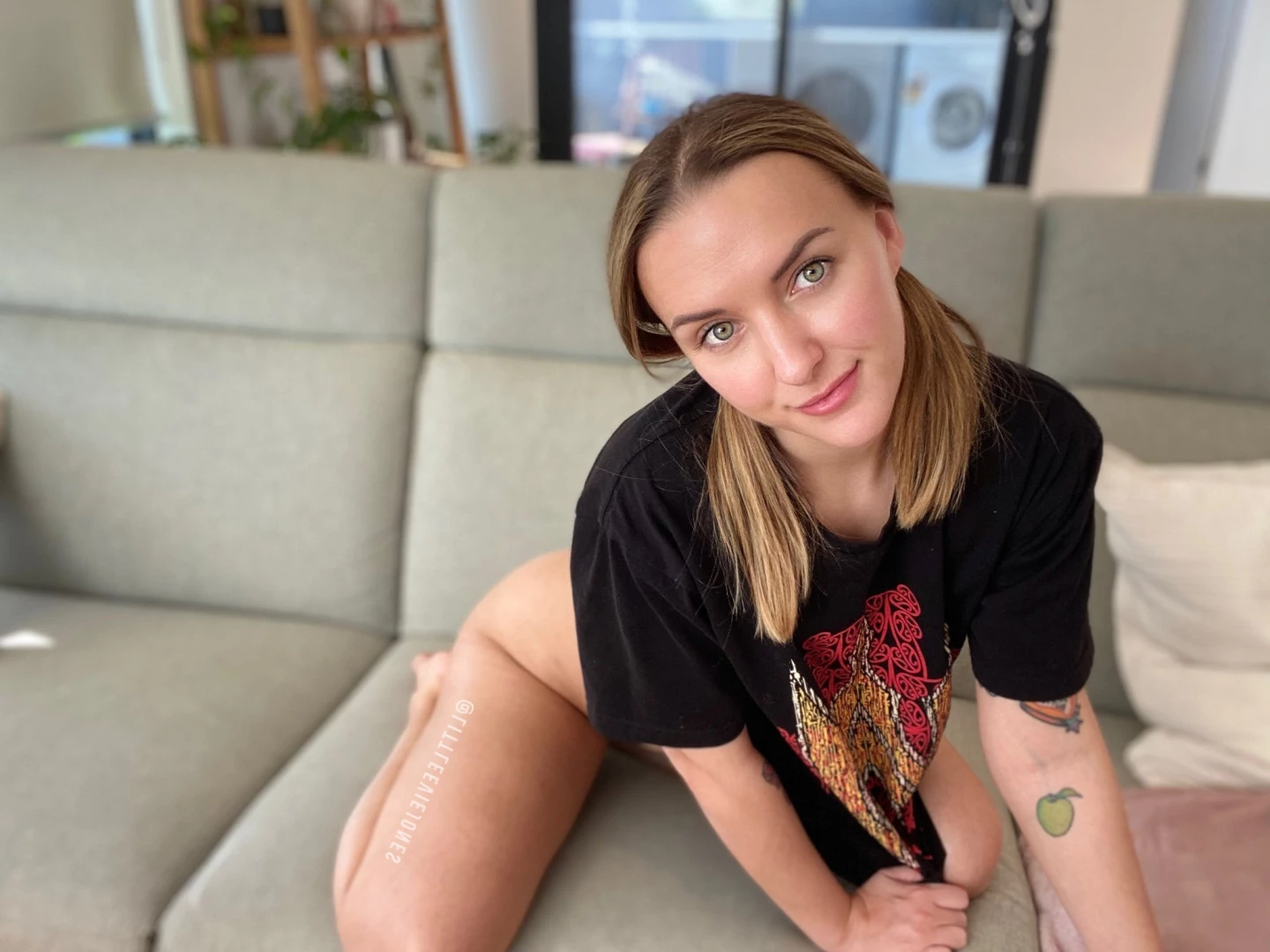 EVIE 🌻 𝗡𝗲𝘄 𝘀𝘂𝗯 = 𝗙𝗿𝗲𝗲 🍆 𝗿𝗮𝘁𝗶𝗻𝗴 [ littleeviejones ] Onlyfans leaked photo 9499514 on Hotleaks.tv
