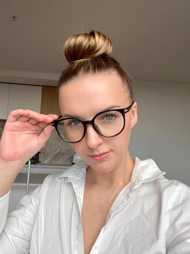 EVIE 🌻 𝗡𝗲𝘄 𝘀𝘂𝗯 = 𝗙𝗿𝗲𝗲 🍆 𝗿𝗮𝘁𝗶𝗻𝗴 [ littleeviejones ] Onlyfans leaked photo 9511672 on Hotleaks.tv