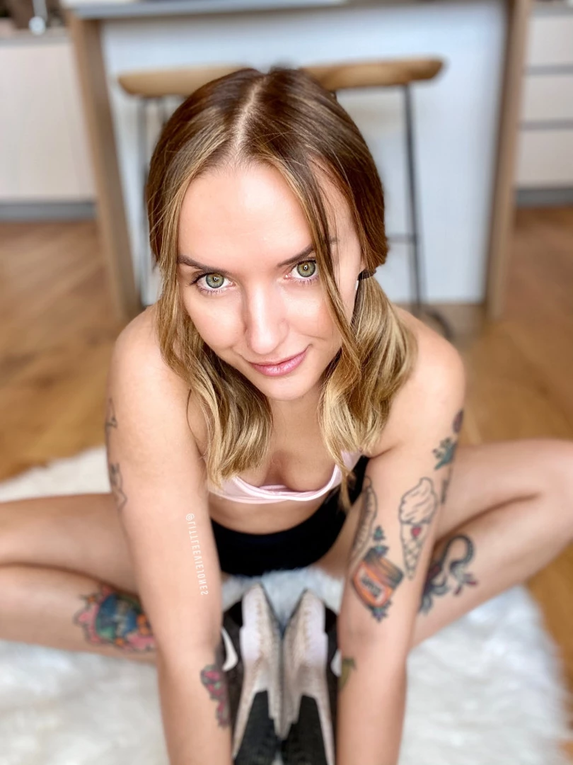 EVIE 🌻 𝗡𝗲𝘄 𝘀𝘂𝗯 = 𝗙𝗿𝗲𝗲 🍆 𝗿𝗮𝘁𝗶𝗻𝗴 [ littleeviejones ] Onlyfans leaked photo 9513390 on Hotleaks.tv