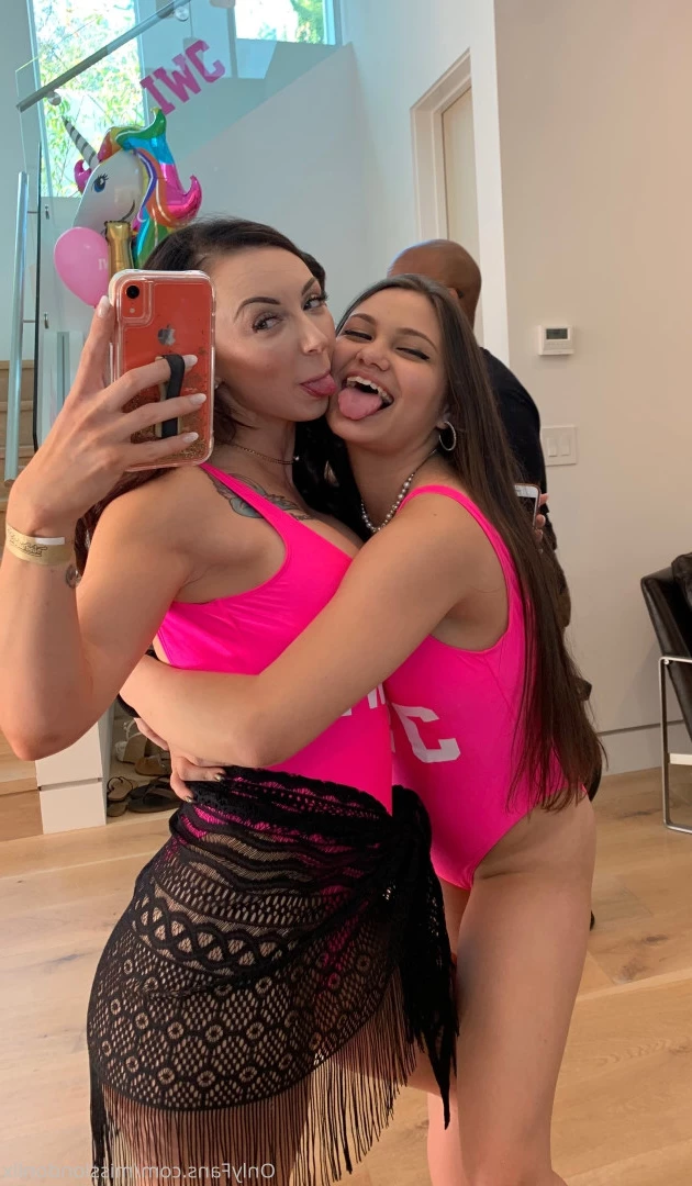 LONDON LIX [ londonlix ] Onlyfans leaked photo 10027635 on Hotleaks.tv
