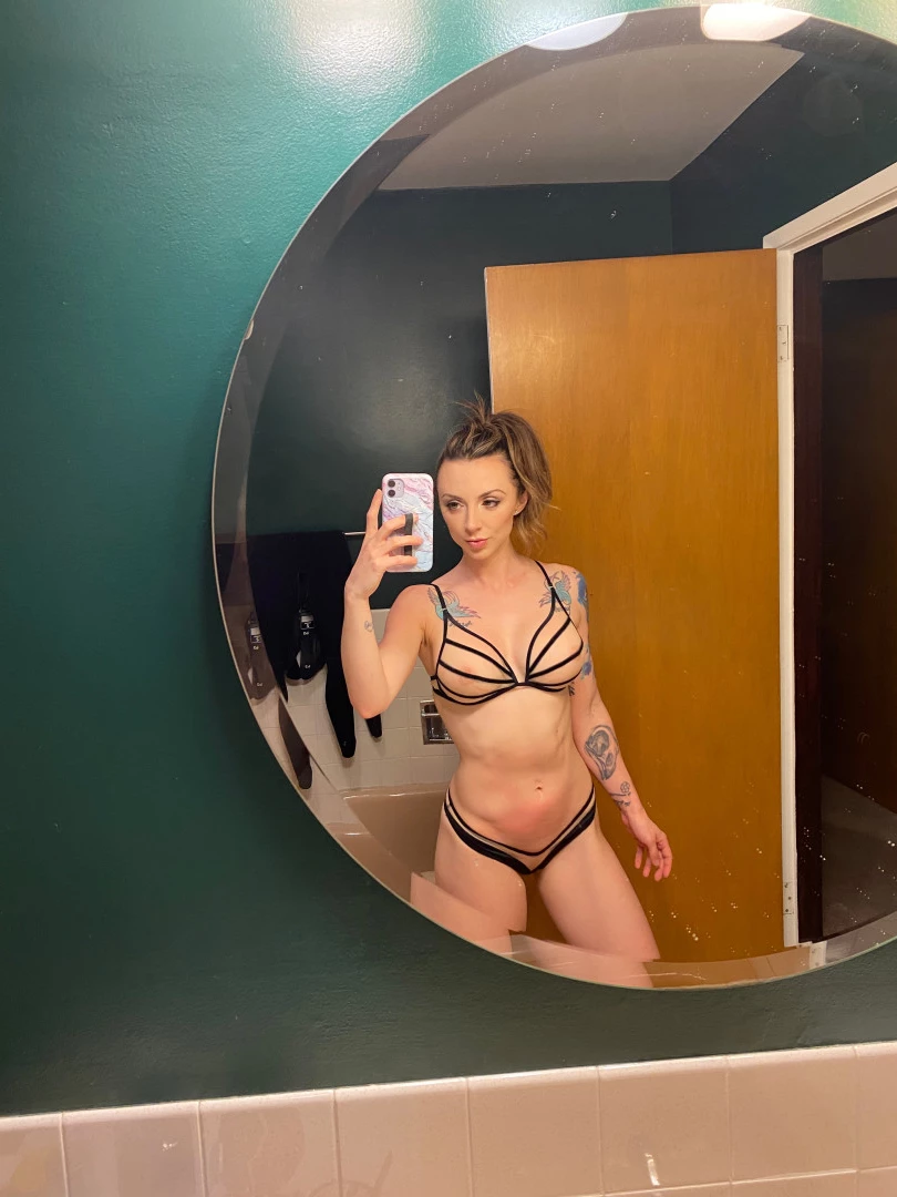 LONDON LIX [ londonlix ] Onlyfans leaked photo 10027970 on Hotleaks.tv