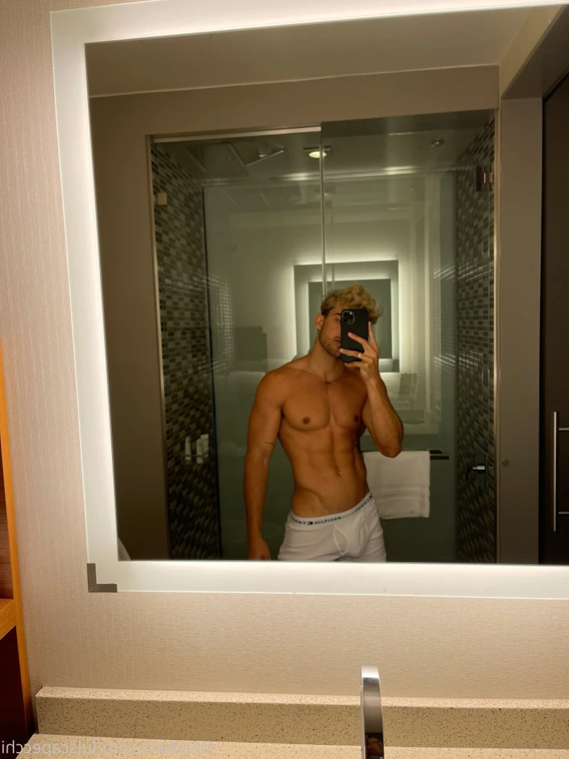 LC [ luiscapecchi ] Onlyfans leaked photo 16070799 on Hotleaks.tv