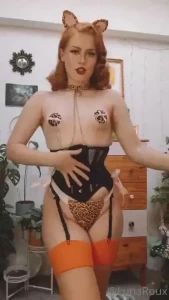 Luna Roux 😈 TOP 2.2% 😈 [ lunaroux ] Onlyfans leaked video 18267206 on Hotleaks.tv