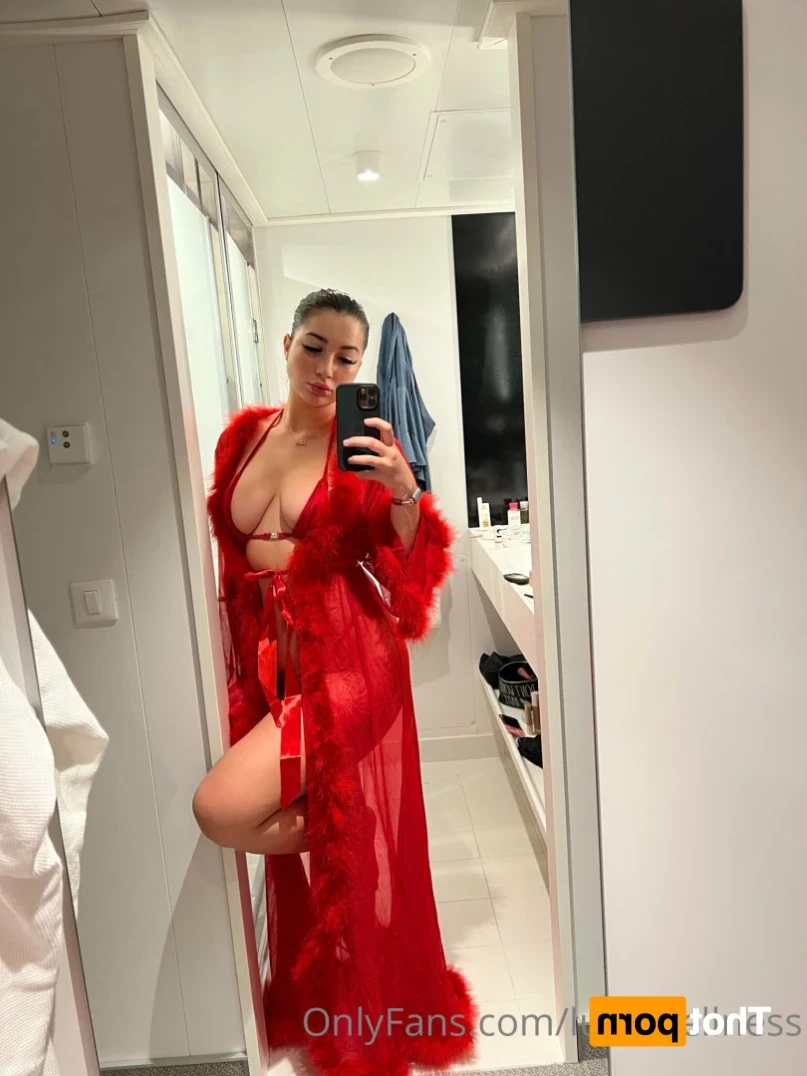 lupu [ lupuwellness ] Onlyfans leaked photo 13589963 on Hotleaks.tv