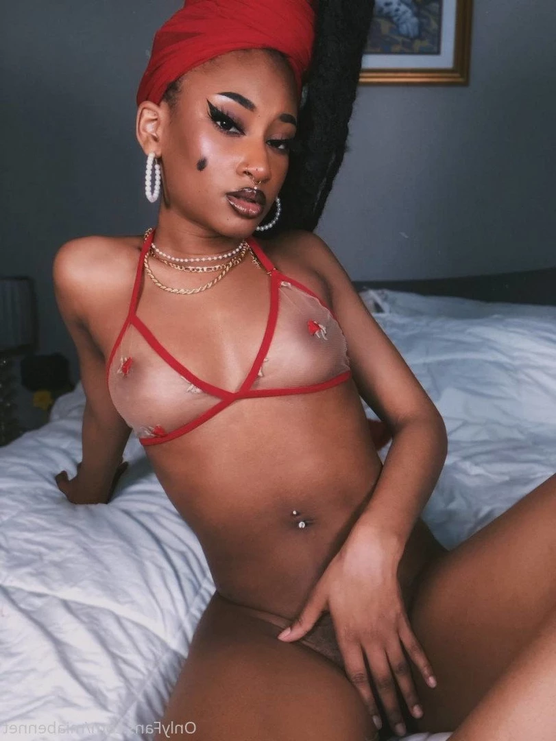 🥵Your submissive little tëën🥵 [ yourprincessmia ] Onlyfans leaked photo 5342023 on Hotleaks.tv