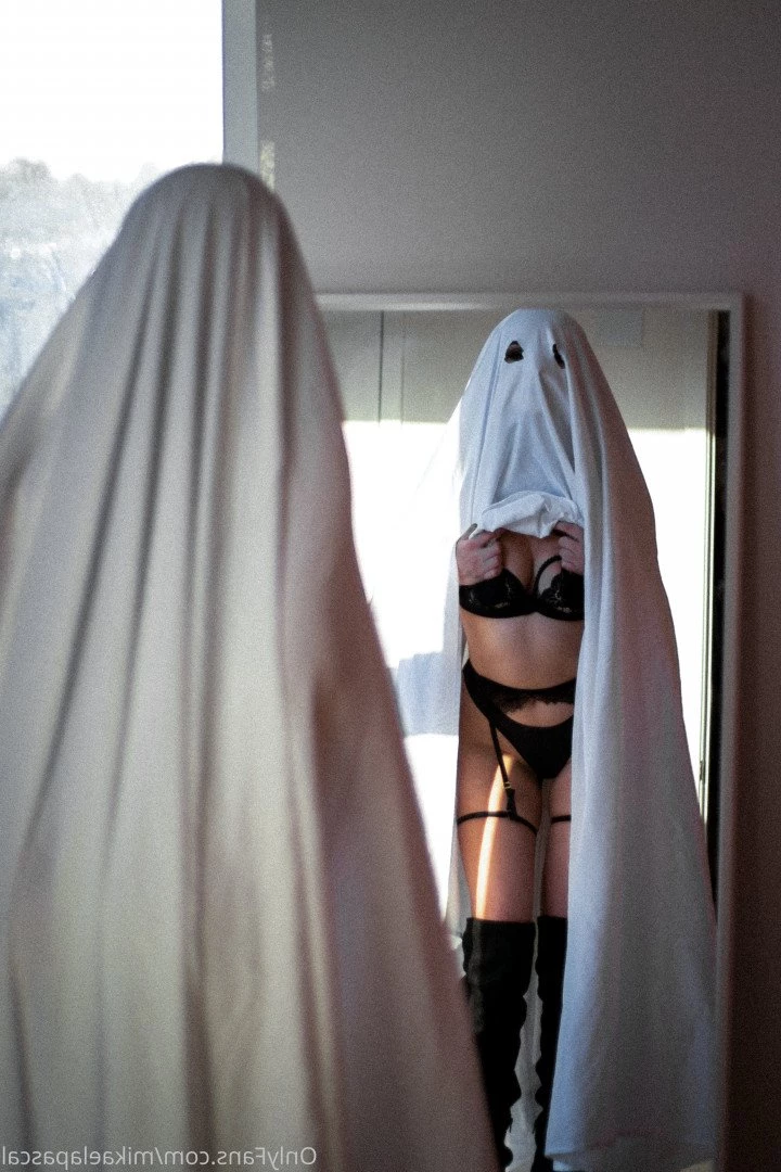 Mikaela Pascal [ mikaelapascal ] Onlyfans leaked photo 5352547 on Hotleaks.tv