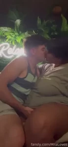 18525555