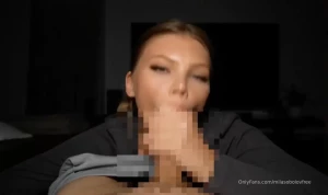 15711096