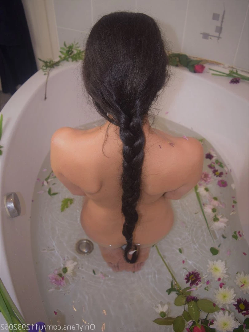 Mirabella Estella [ mirabellaestella ] Onlyfans leaked photo 5335165 on Hotleaks.tv