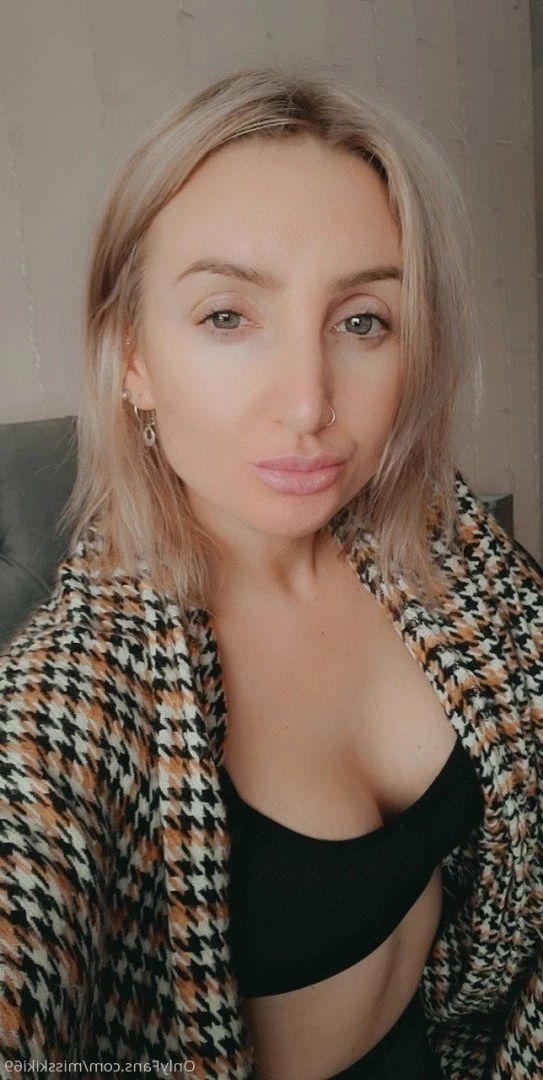 MISS KIKI Smoking Goddess 😻💦 [ misskiki69 ] Onlyfans leaked photo 5382308 on Hotleaks.tv
