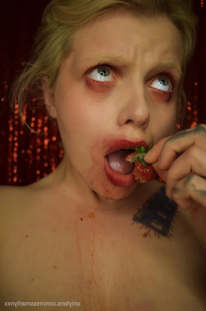 Miss Marilyn Ⓥ [ missmarilynxx ] Onlyfans leaked photo 9300795 on Hotleaks.tv