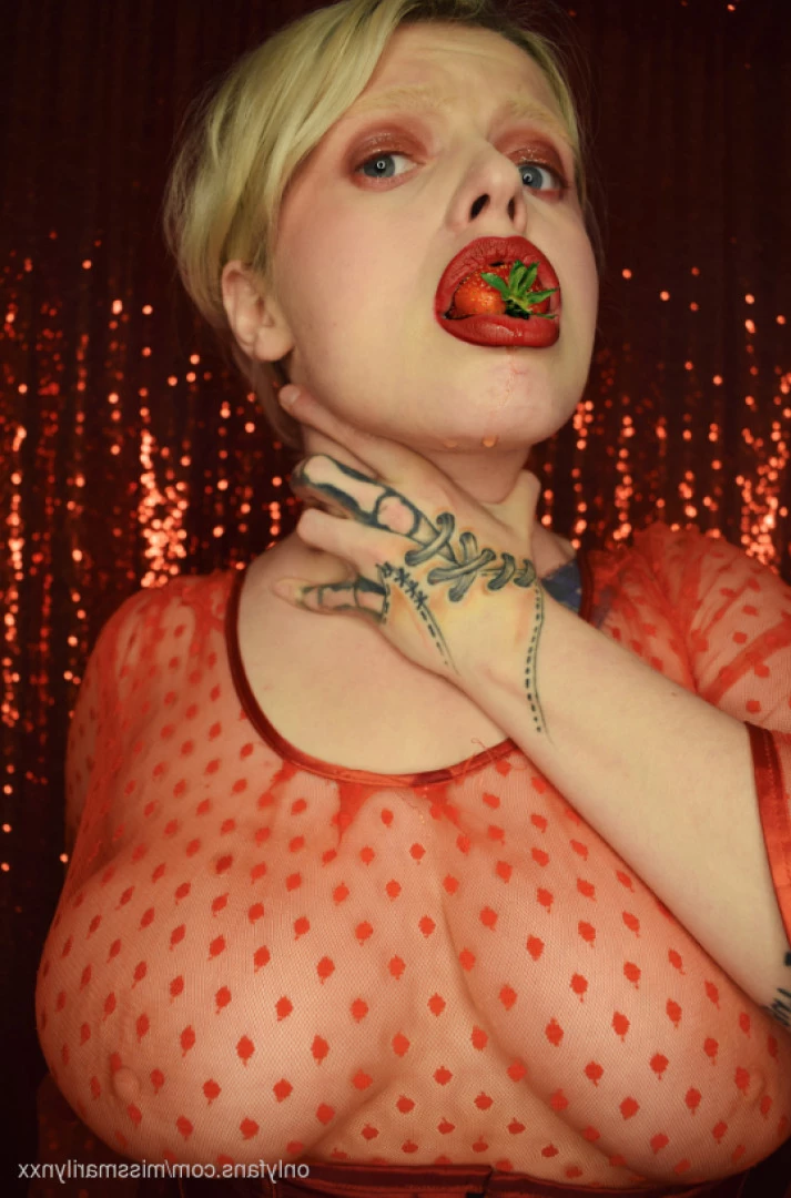 Miss Marilyn Ⓥ [ missmarilynxx ] Onlyfans leaked photo 9306715 on Hotleaks.tv