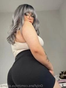 10705821