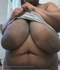 5538927