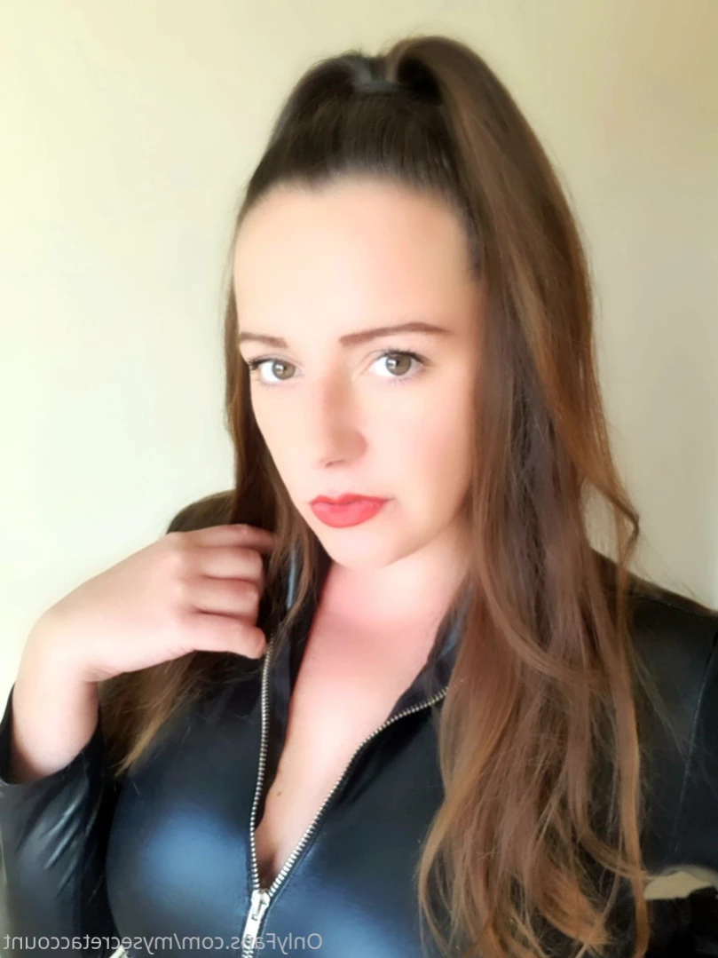 Mom's naughty secret [ mrsnicolessecret ] Onlyfans leaked photo 11093843 on Hotleaks.tv