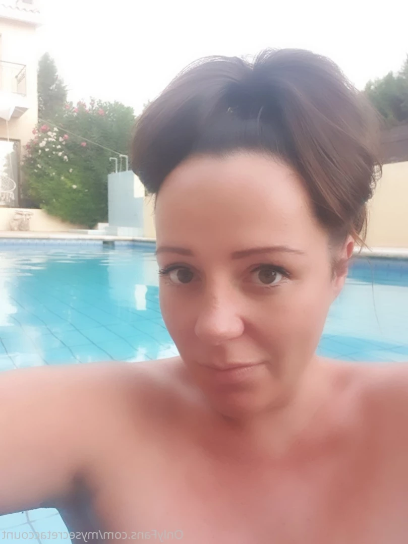 Mom's naughty secret [ mrsnicolessecret ] Onlyfans leaked photo 12220609 on Hotleaks.tv