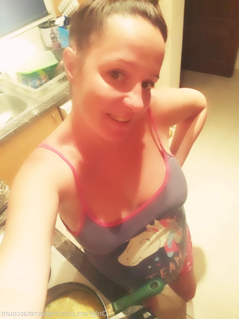 Mom's naughty secret [ mrsnicolessecret ] Onlyfans leaked photo 13747446 on Hotleaks.tv