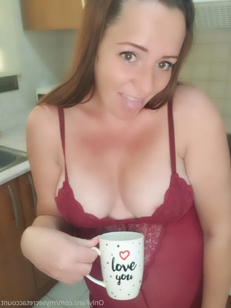 Mom's naughty secret [ mrsnicolessecret ] Onlyfans leaked photo 14269377 on Hotleaks.tv
