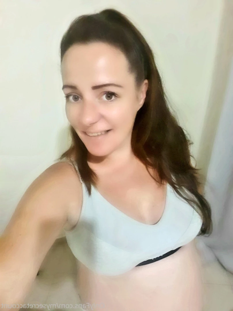 Mom's naughty secret [ mrsnicolessecret ] Onlyfans leaked photo 14585093 on Hotleaks.tv
