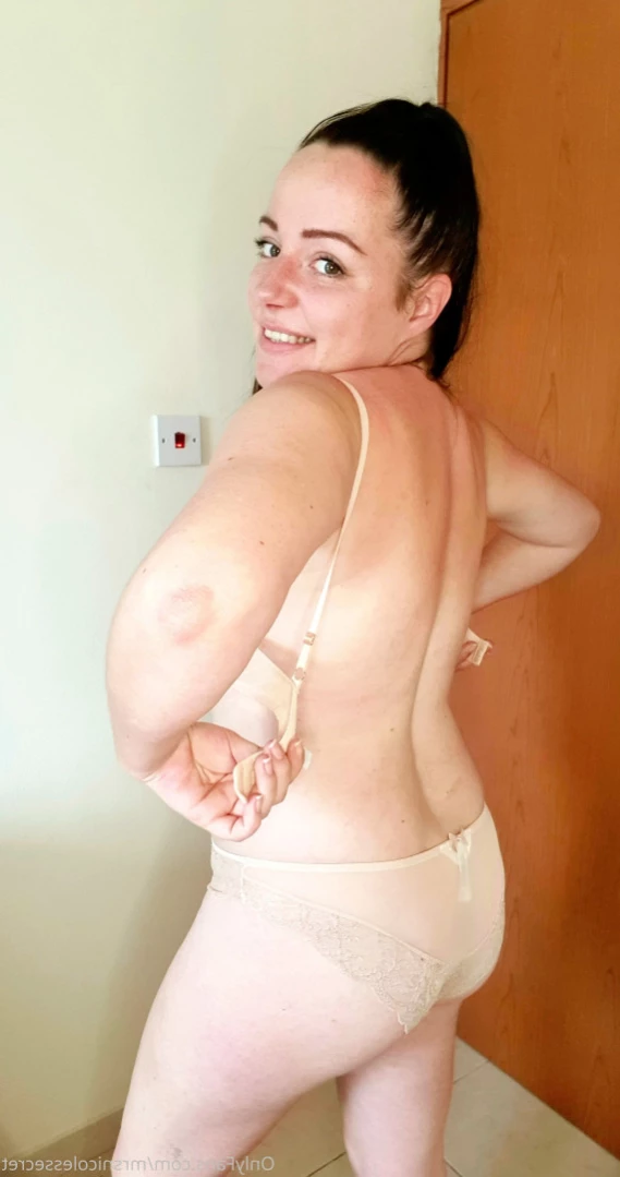 Mom's naughty secret [ mrsnicolessecret ] Onlyfans leaked photo 15395735 on Hotleaks.tv