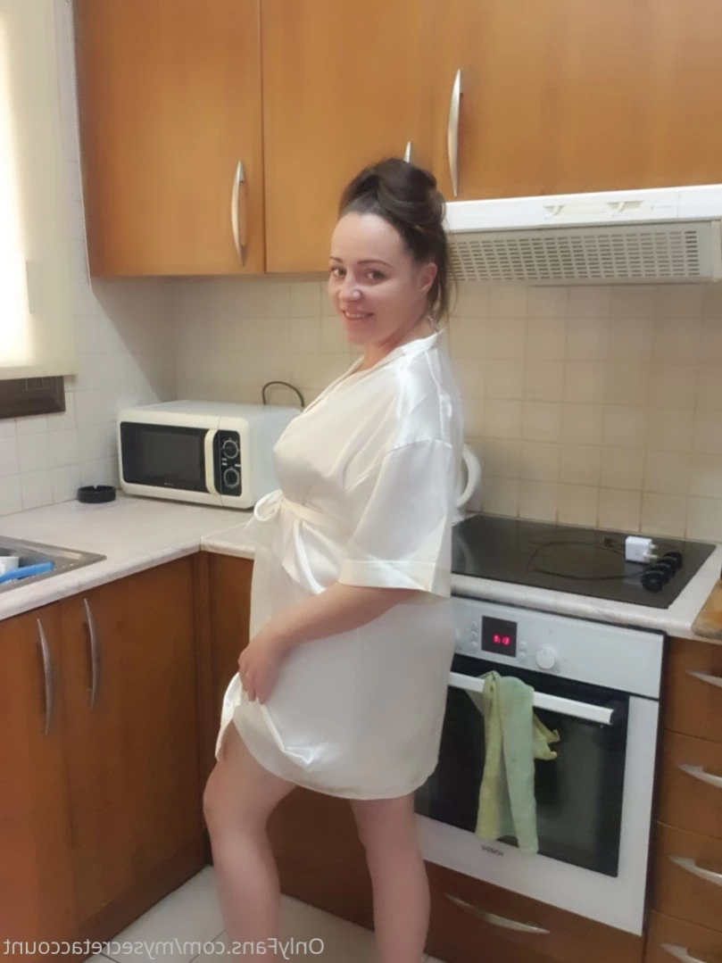 Mom's naughty secret [ mrsnicolessecret ] Onlyfans leaked photo 16007697 on Hotleaks.tv