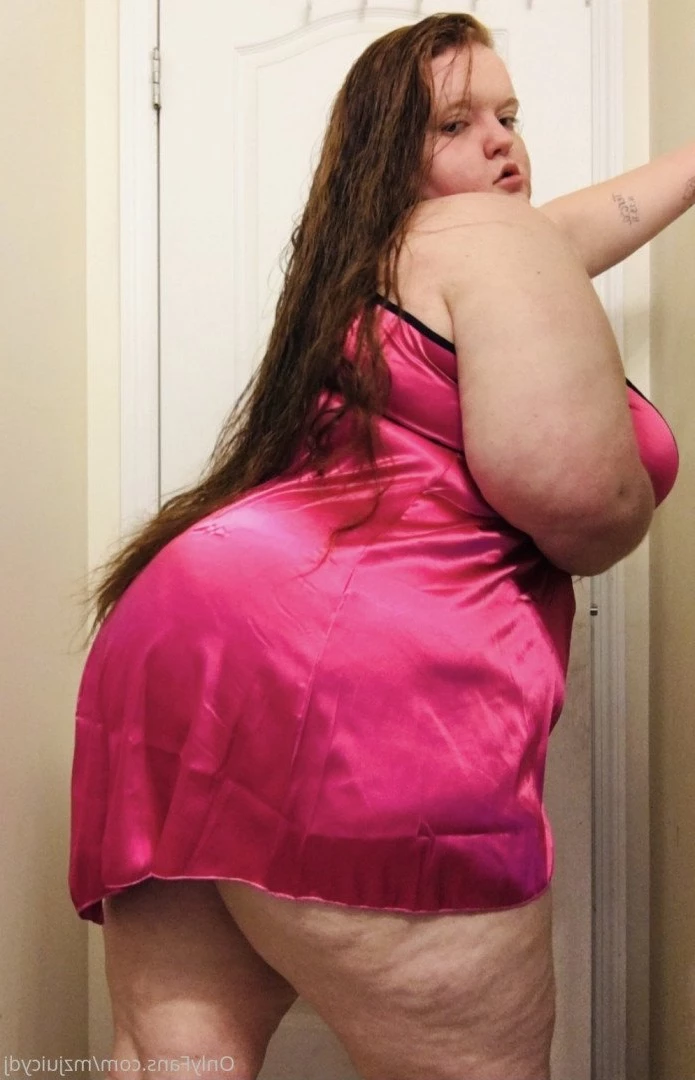 𝓙𝓾𝓲𝓬𝔂 𝓓𝓪𝓷𝓲𝓲 𝓙 🍑💦🤤😍 [ mzjuicydj ] Onlyfans leaked photo 5377017 on Hotleaks.tv